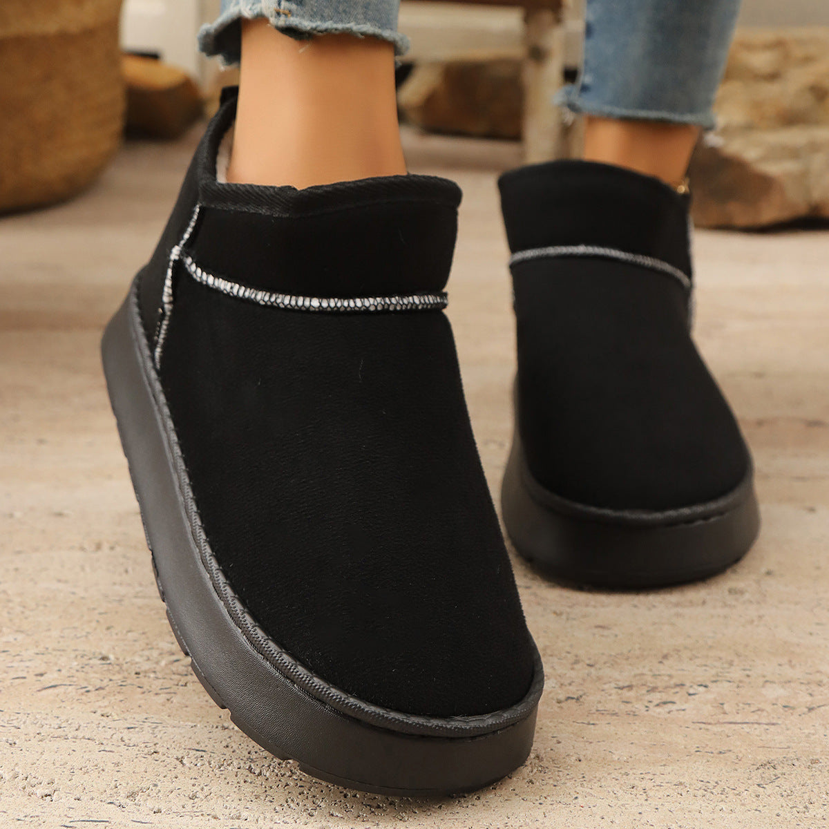 Plush-Lined Short Snow Boots