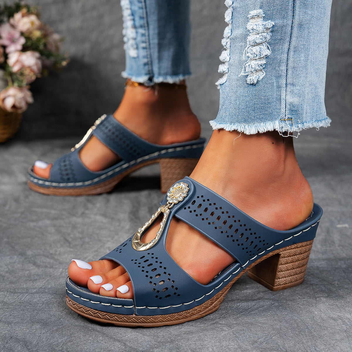 Chunky Heel Casual Sandals