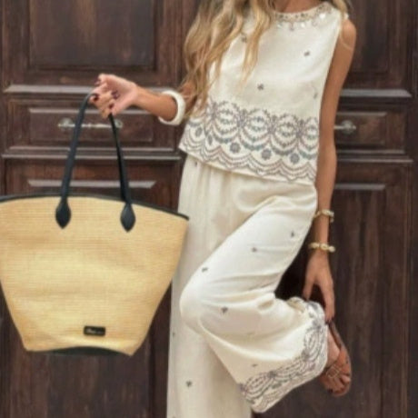 Two-piece Sleeveless Pantsuit